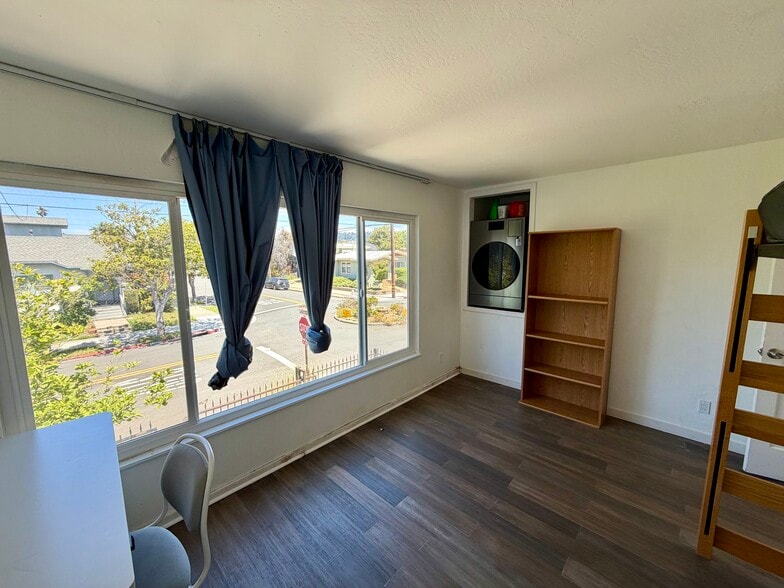 Bedroom 1 - 1352 Blake St