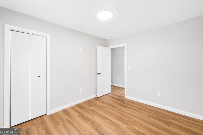 Building Photo - 1639 Bridgeport Dr NW