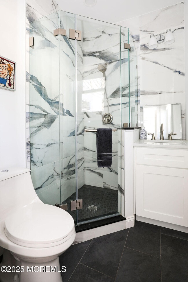 Building Photo - 17 Beach Rd