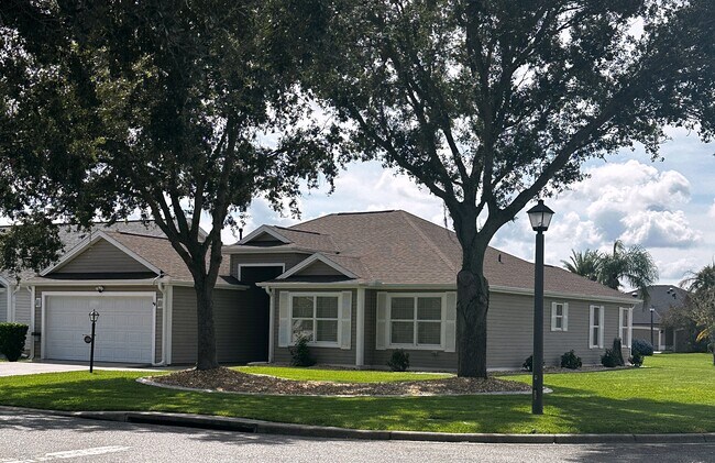 Primary Photo - 2000 Ardmore Way