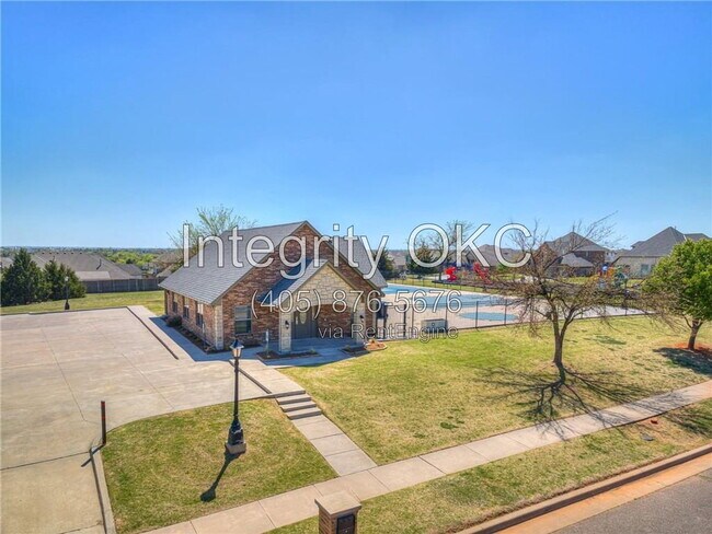 Building Photo - 16012 Redstem Wy