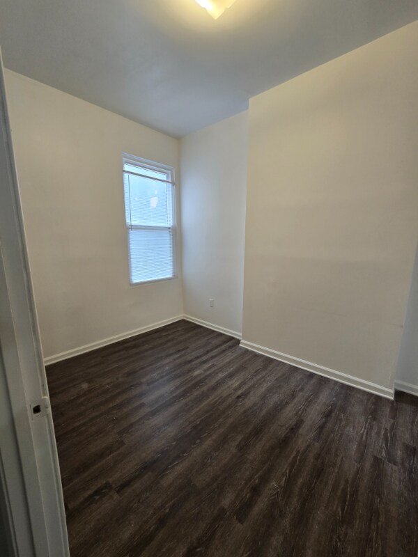 Building Photo - 507 W Grace St