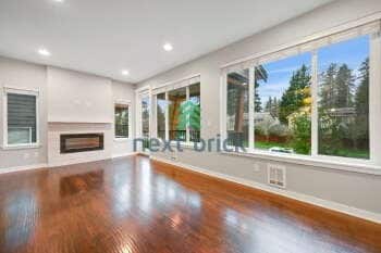 Building Photo - 4 BED & 3.5 BATH Townhouse FOR RENT