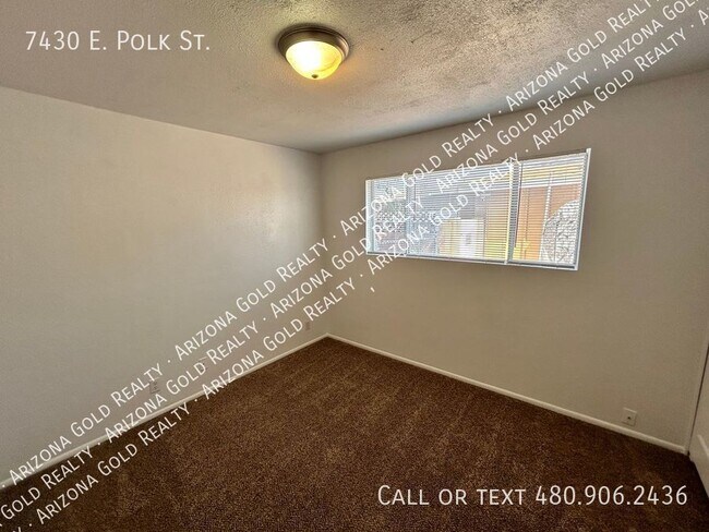 Building Photo - 7430 E Polk St