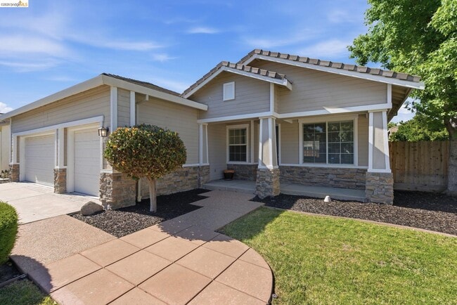 Building Photo - 1067 Somersby Way