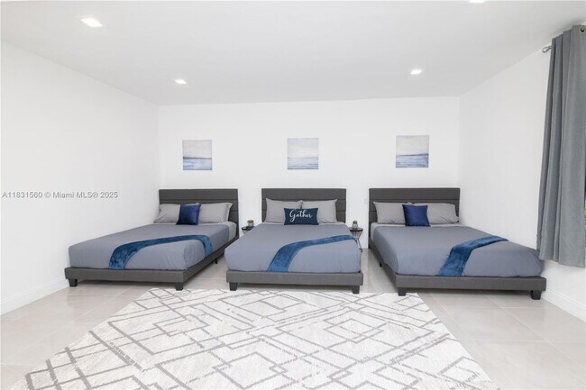 Building Photo - 413 Tamarind Dr