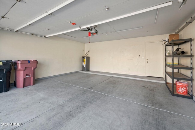 Building Photo - 10059 E Sheena Dr