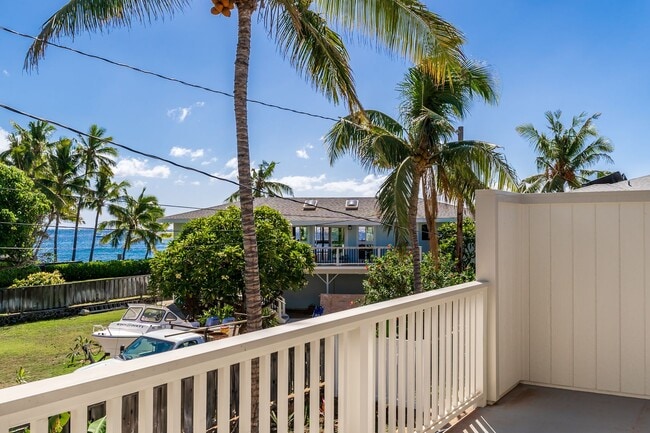 Building Photo - Furnished Luxury Ocean Front Estate in Waianae with Old Hawaii rural setting- 3/5 Luxury, 2 story...