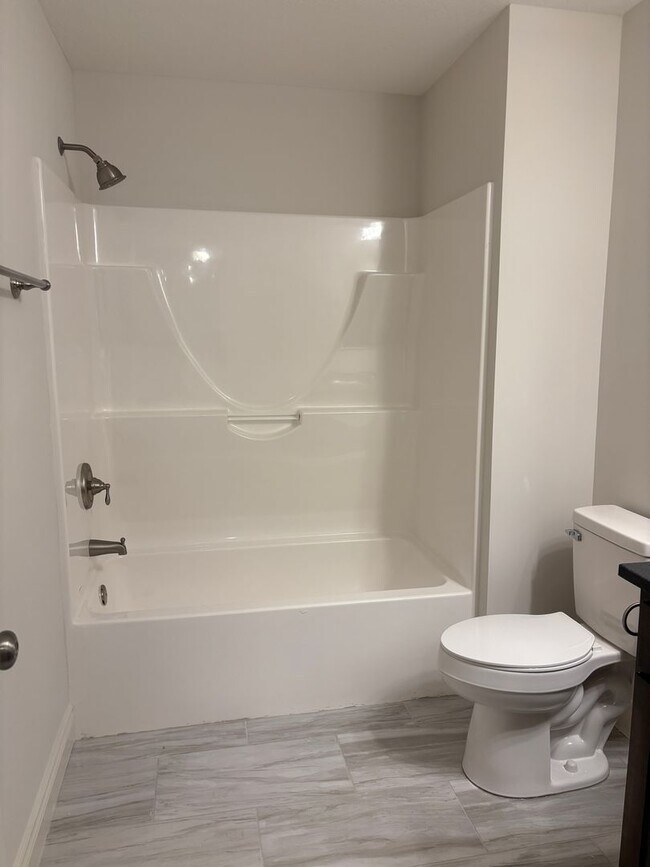 Building Photo - 14 3rd Ave