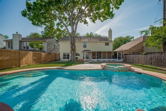 Building Photo - 3102 Colonel Ct Dr