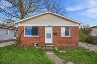 Building Photo - Come see your new home!