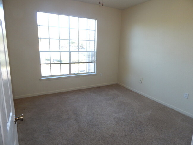 Building Photo - 2 Bed 2 Bath Condo In Plantation Park Near...