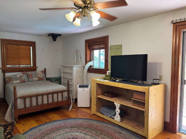 Building Photo - Unique fully furnished 1-2 bedroom property secluded on Newtown Road ten minutes from Placerville!