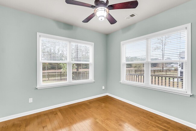 Building Photo - Bright and Spacious Home in Summerville!