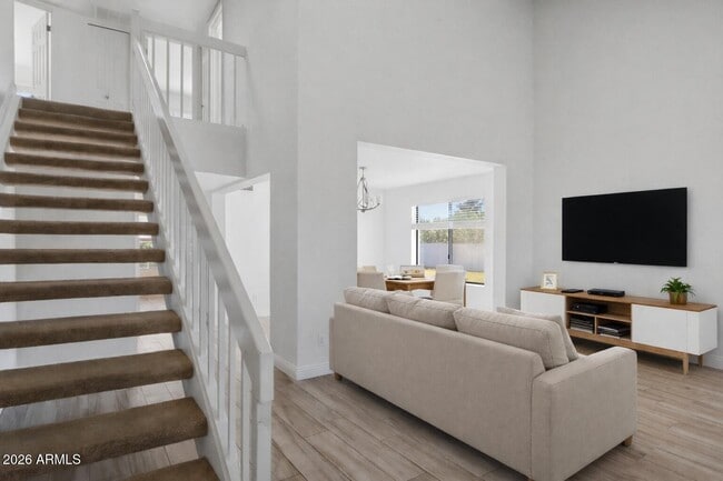 Building Photo - 5201 E Fellars Dr