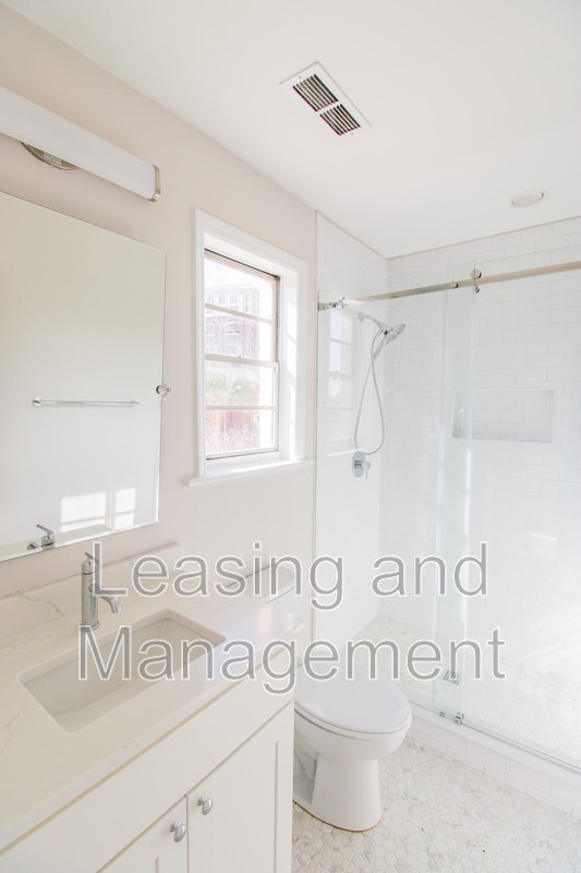 Building Photo - 25 Ashley Ave