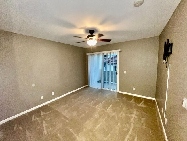 Building Photo - Welcome to this beautiful 3-bedroom, 2-bathroom condo in the desirable Avalon at Eagles Crossing