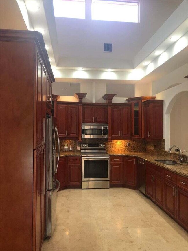 Building Photo - 8649 NW 57th Ct