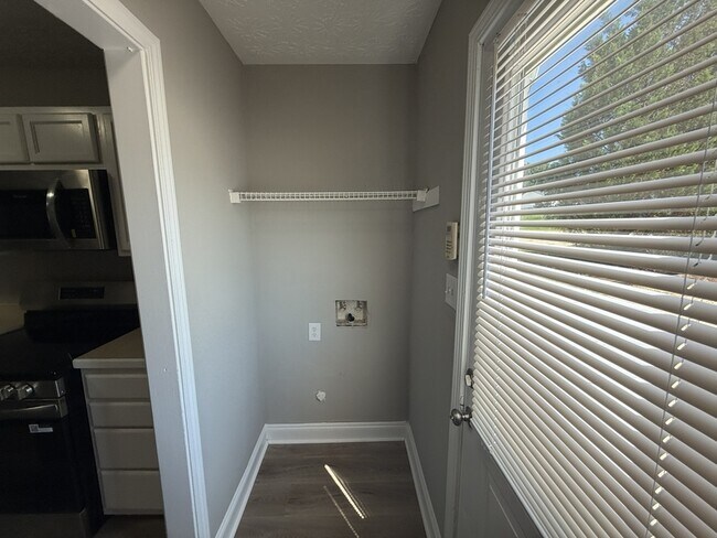 Building Photo - 233 Westchester Cir