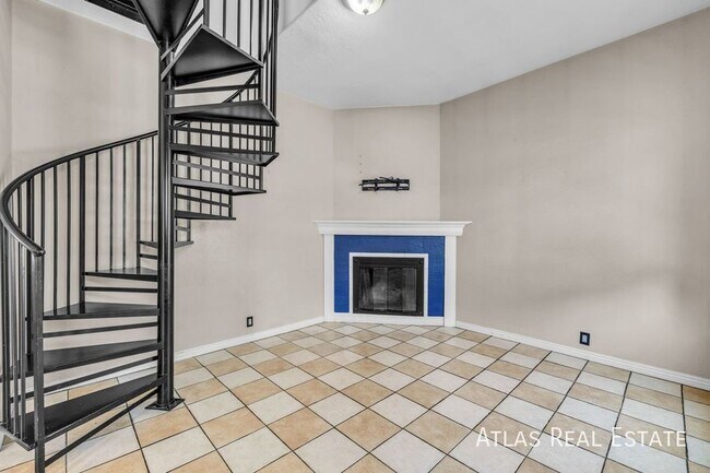 Building Photo - 853 Emeril Ave