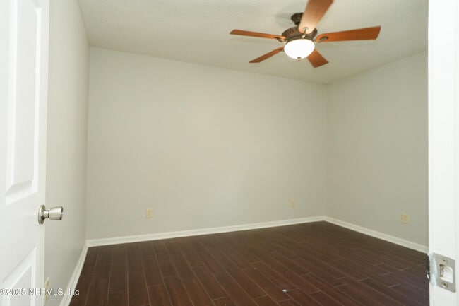 Building Photo - 348 W Tropical Trce