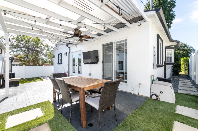 Building Photo - 5400 Columbus Ave