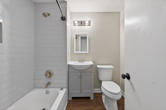 Building Photo - 1801 W Morris St