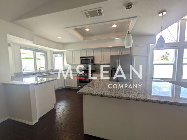 Building Photo - Great Deal on Beautiful 4 Bedroom Home!