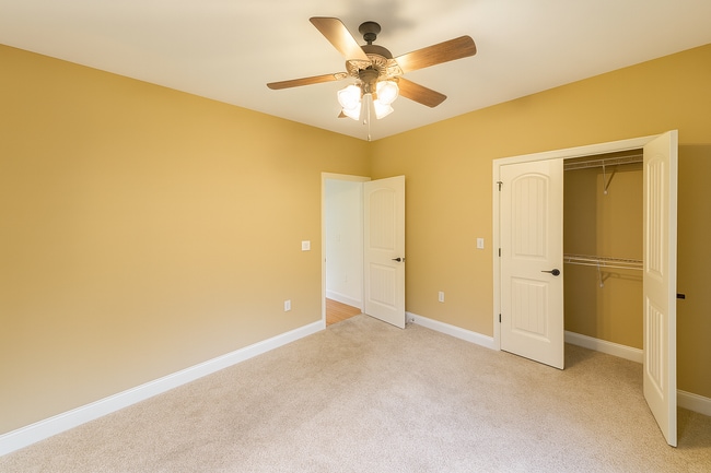 Building Photo - 736 River N Blvd