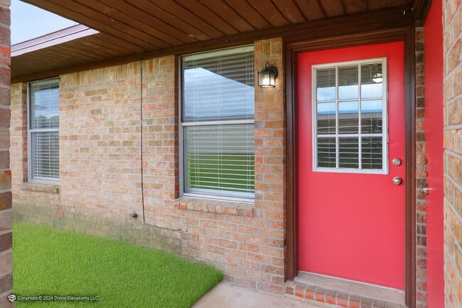 Building Photo - ***Cute 2 Bedroom Apartment for rent in Ea...