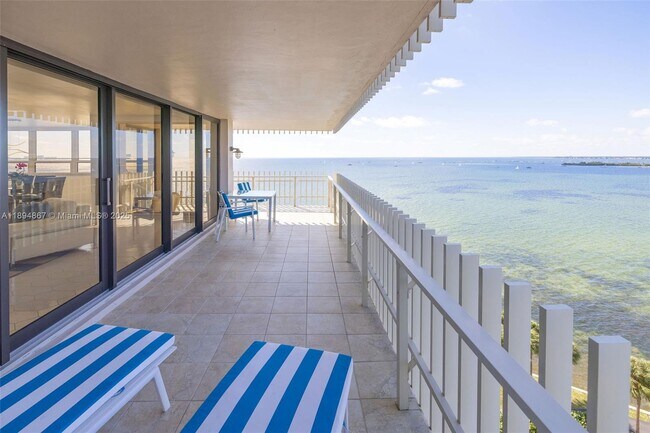Building Photo - 1 Grove Isle Dr