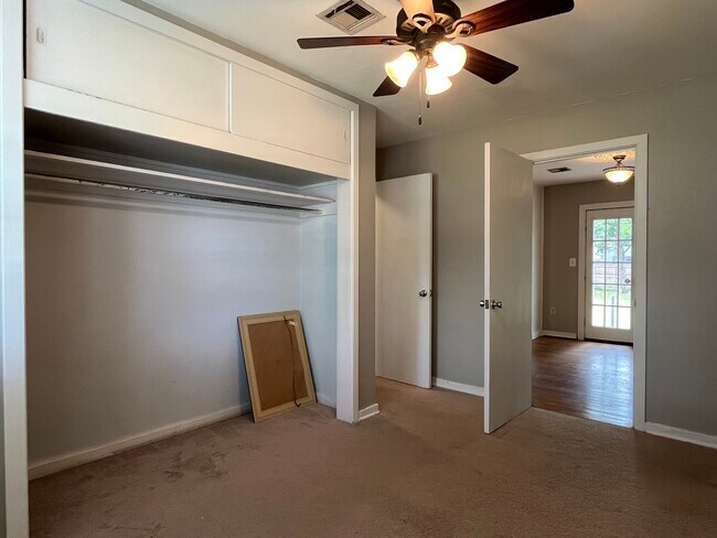 Bedroom 1 - 2129 W Arrowhead Dr