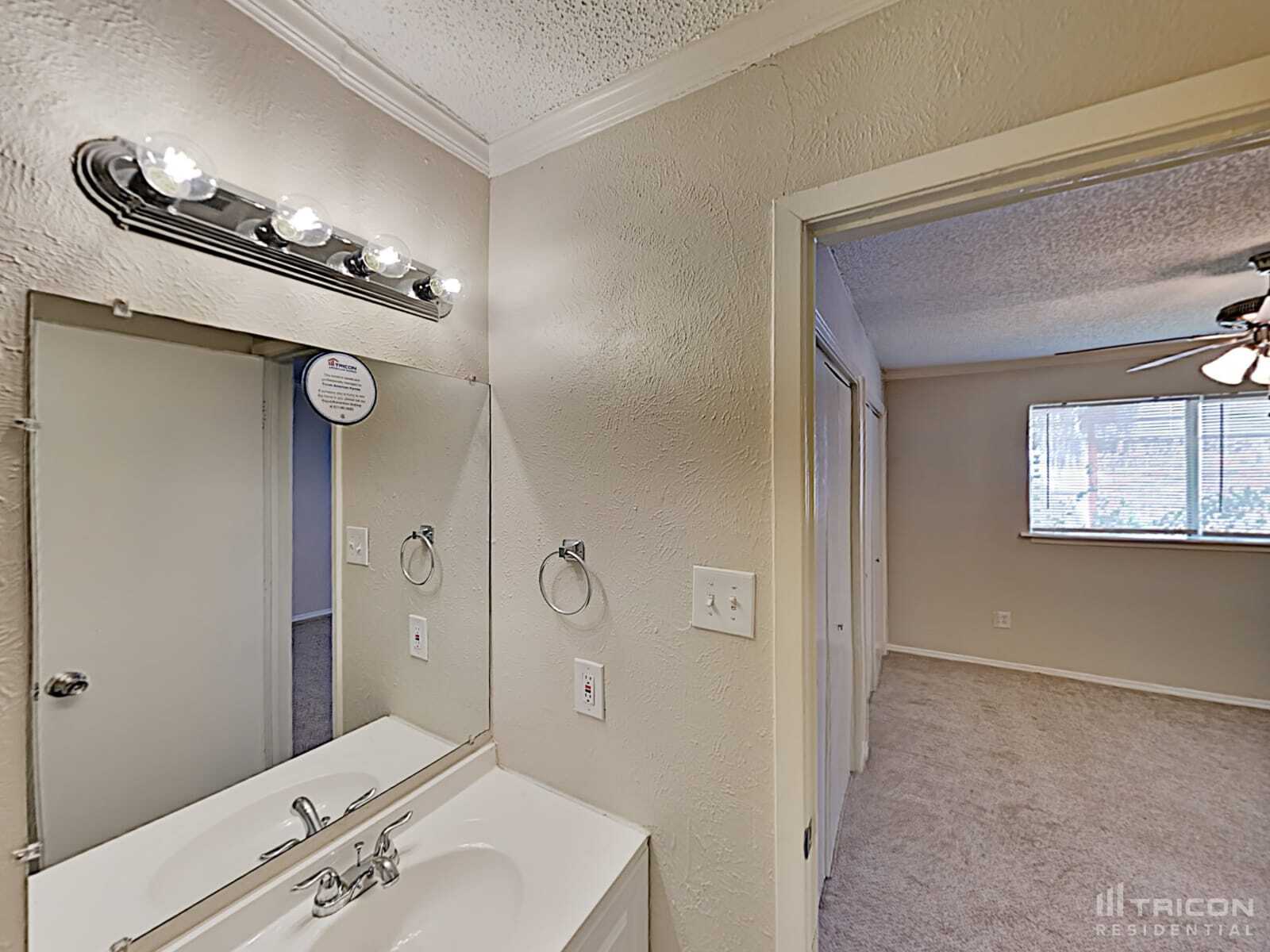 Building Photo - 4628 Moss Rose Dr