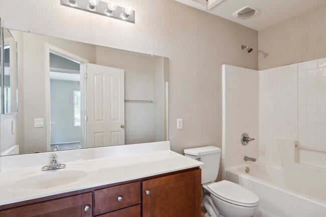Building Photo - 2711 W Jasper Butte Dr