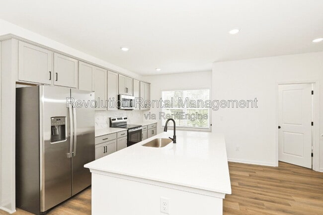 Building Photo - 32 Nickel Dr