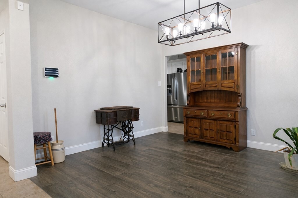 Building Photo - 2917 Dustin Dr