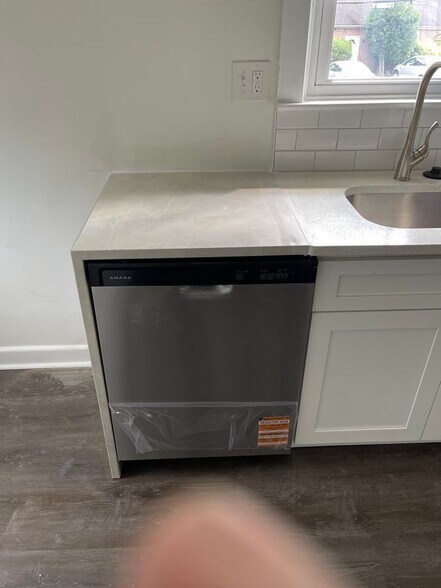 Building Photo - 1084 S Hanover St