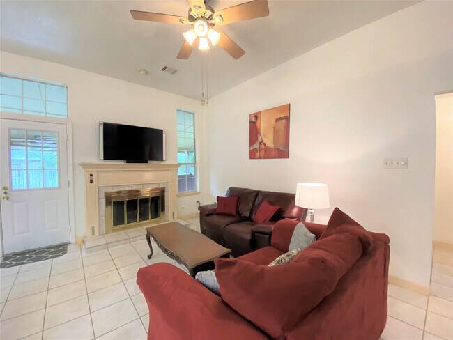 Building Photo - 6918 Springcrest Ct