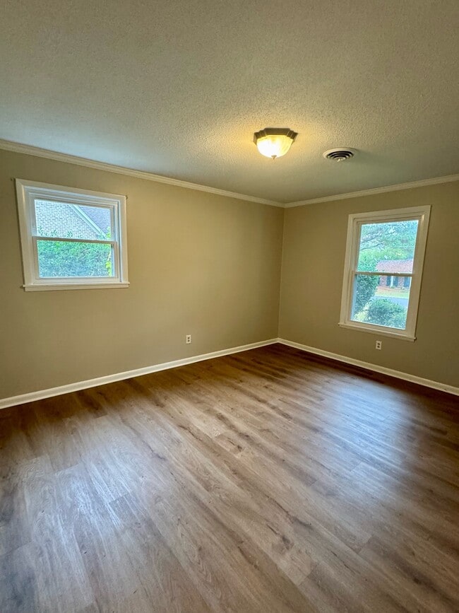 Building Photo - 1416 Mitts Dr