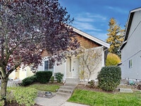 Building Photo - 2709 9th St SE