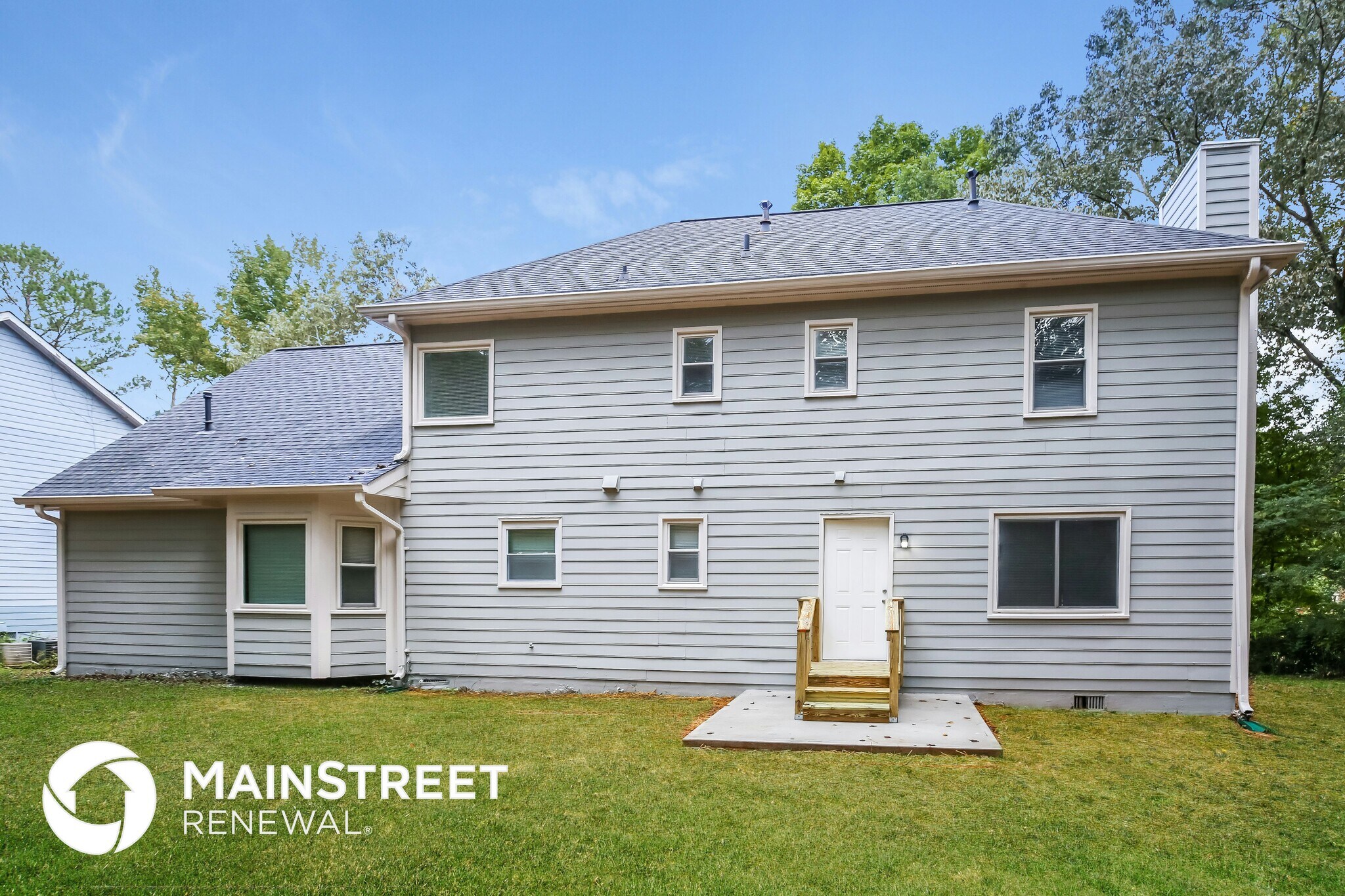 Building Photo - 6449 Laural Bend