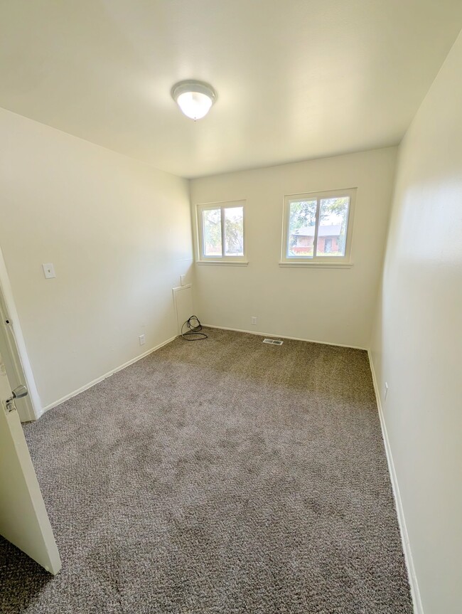 Building Photo - 6142 Penwood Rd