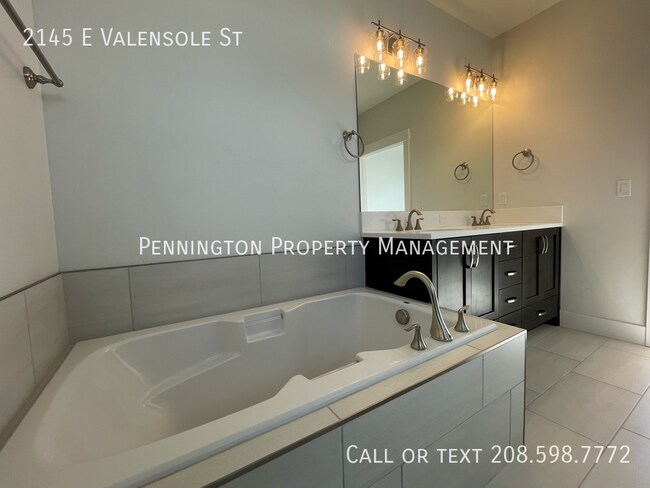 Building Photo - 2145 E Valensole St