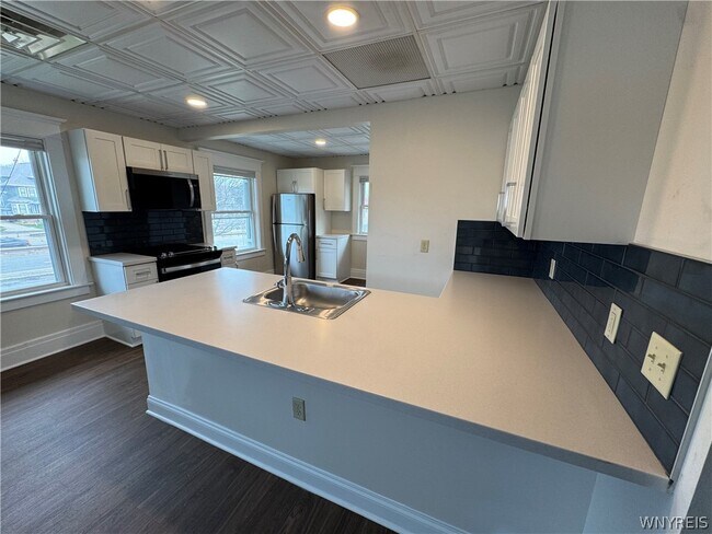 Building Photo - 117 Humboldt Pkwy