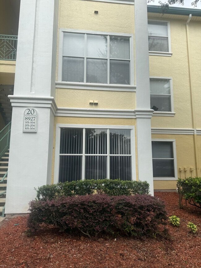Building Photo - 8927 Legacy Ct