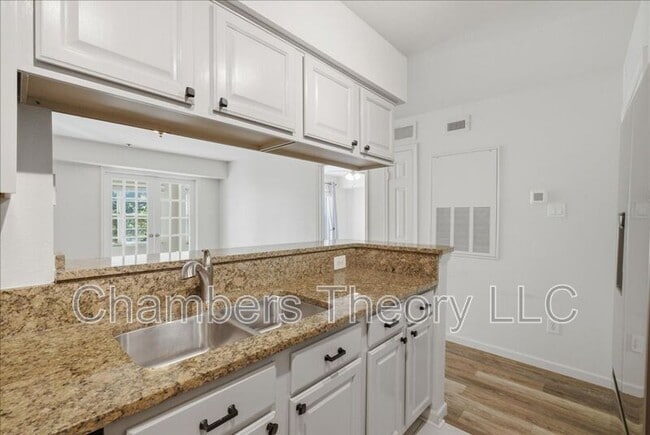 Building Photo - 3315 Wyndham Cir