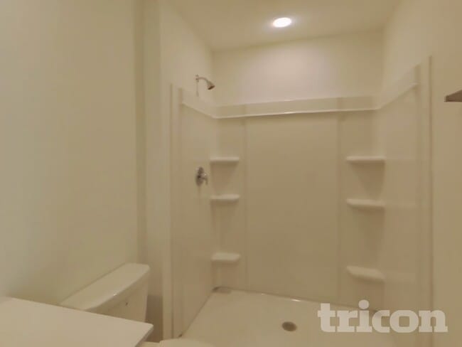 Building Photo - 806 Ginkgo Wy