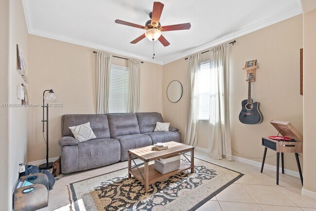 Building Photo - 2330 Heydon Cir E