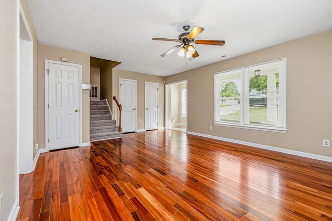 Building Photo - 1583 Winnabow Dr