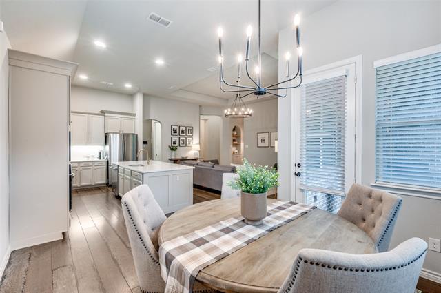 Building Photo - 1016 Lake Sierra Wy